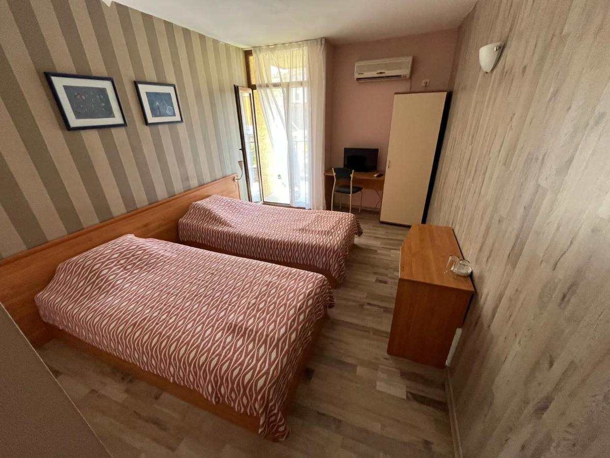 Hotel Kredo Sliven Bagian luar foto