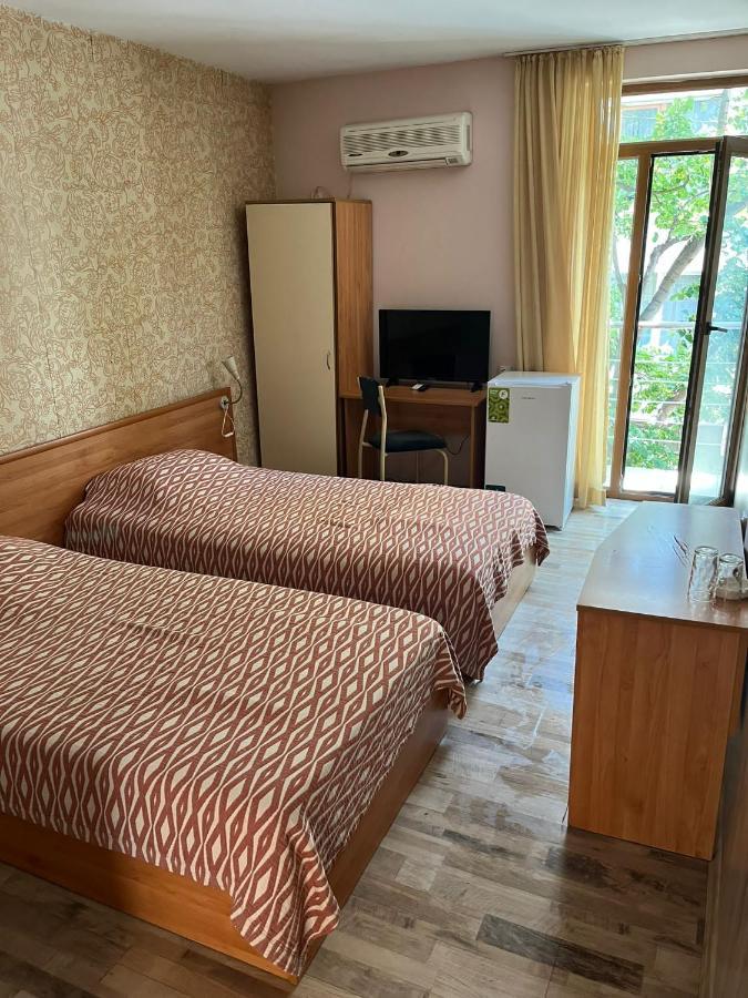 Hotel Kredo Sliven Bagian luar foto