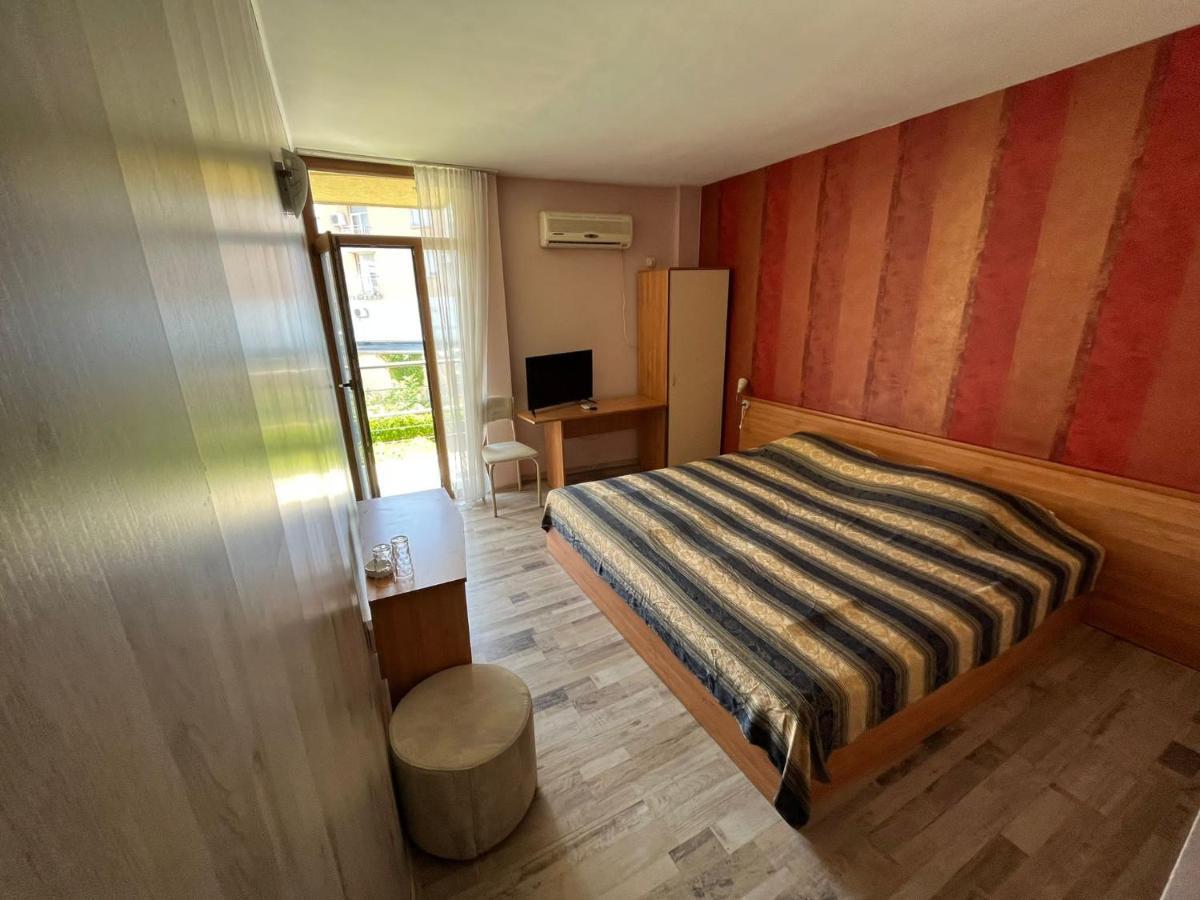 Hotel Kredo Sliven Bagian luar foto