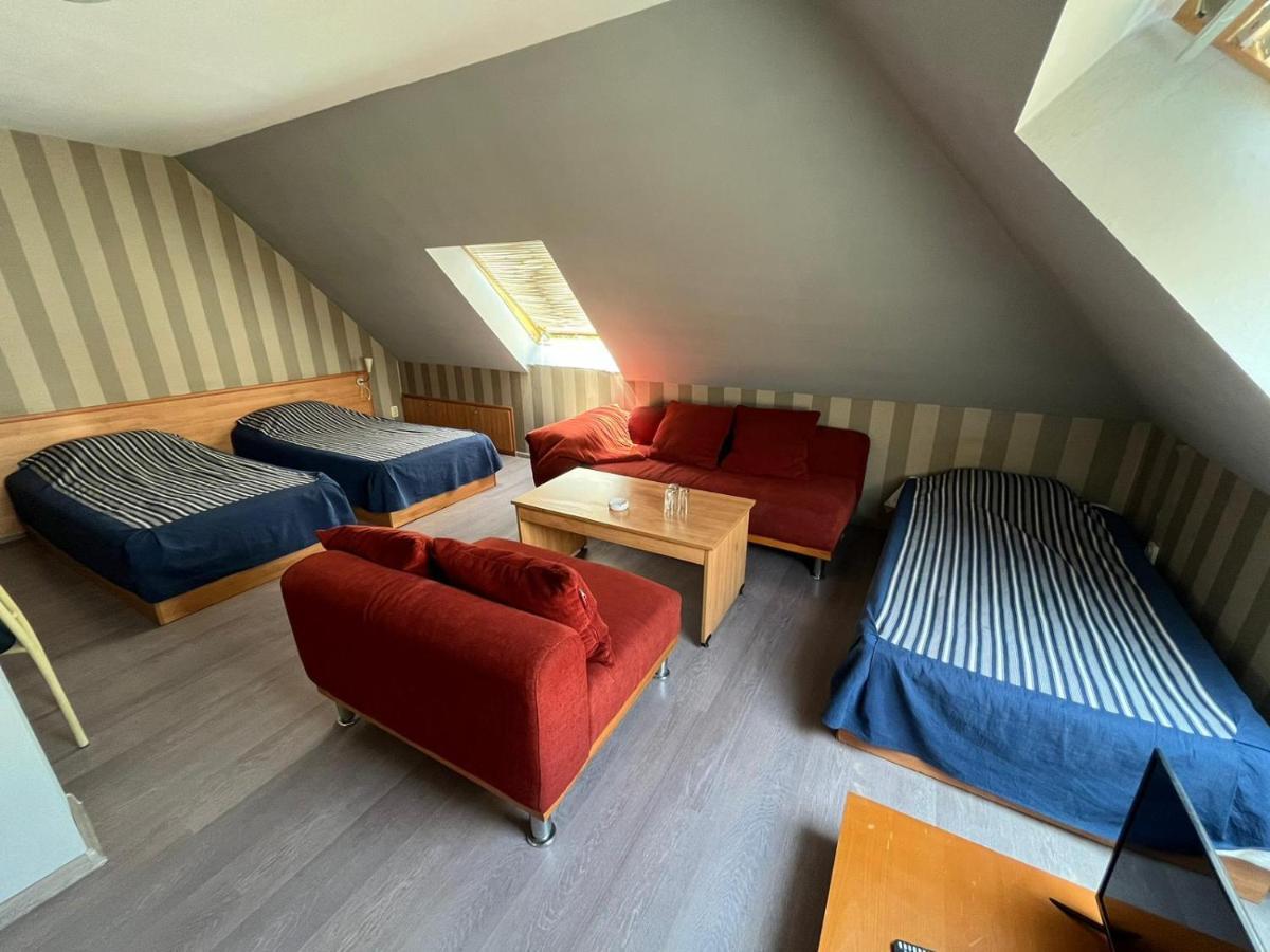 Hotel Kredo Sliven Bagian luar foto